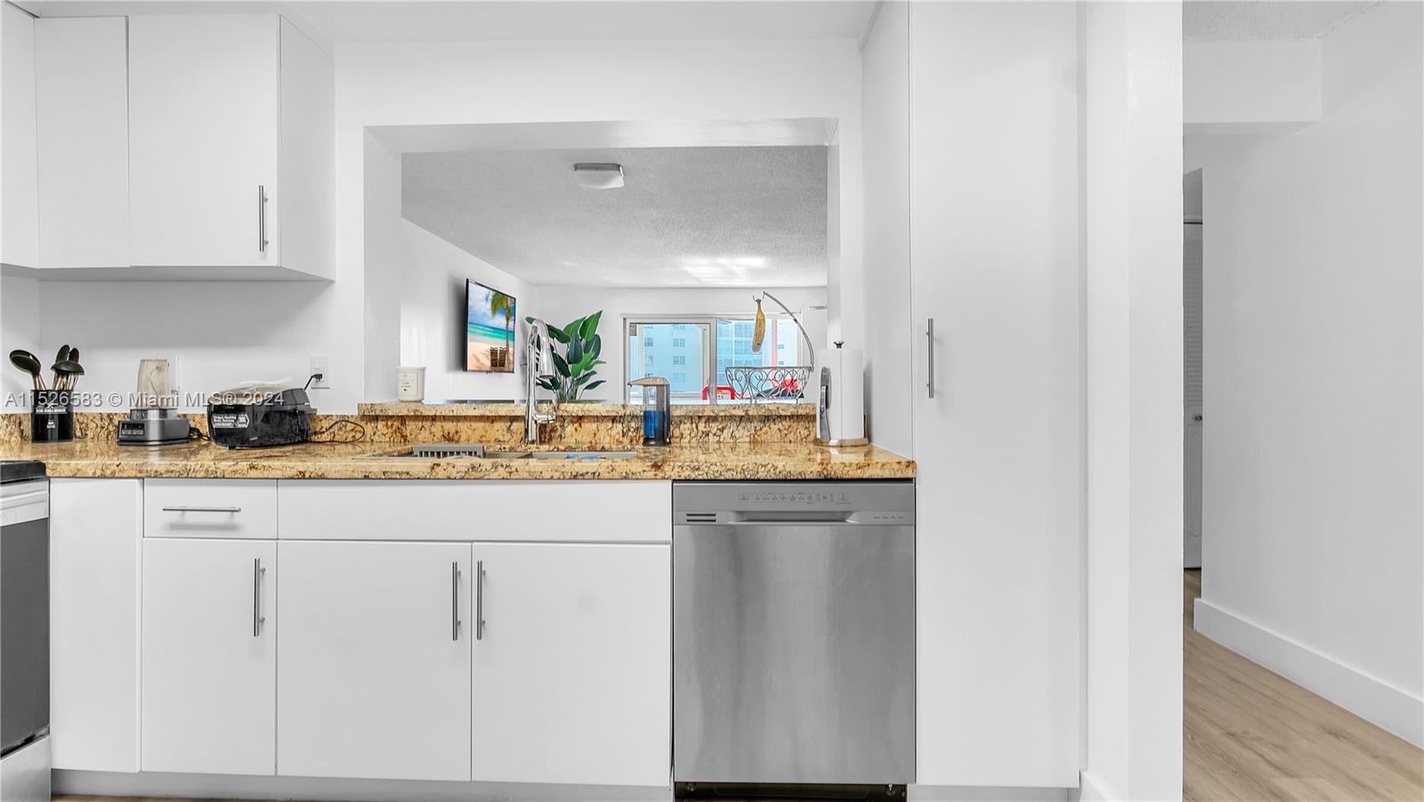 311 SE 3rd St 206, Dania Beach, Florida 33004, 2 Bedrooms Bedrooms, ,2 BathroomsBathrooms,Residential,For Sale,311 SE 3rd St 206,A11526583