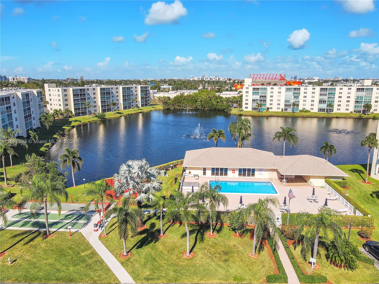 311 SE 3rd St 206, Dania Beach, Florida 33004, 2 Bedrooms Bedrooms, ,2 BathroomsBathrooms,Residential,For Sale,311 SE 3rd St 206,A11526583