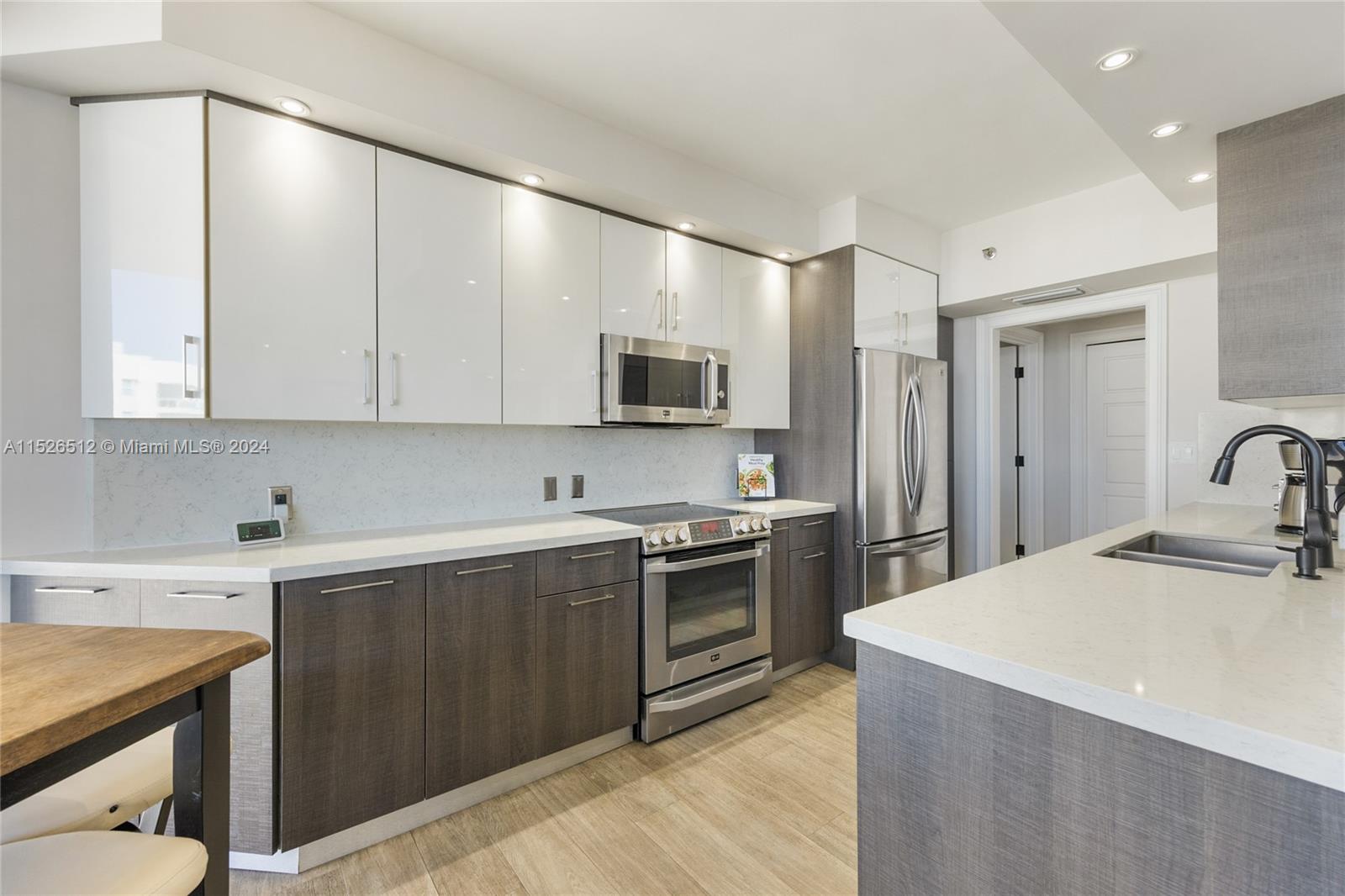 20191 Country Club Dr, Aventura, FL, 33180 United States, 2 Bedrooms Bedrooms, ,2 BathroomsBathrooms,Residential,For Sale,Country Club Dr,A11526512