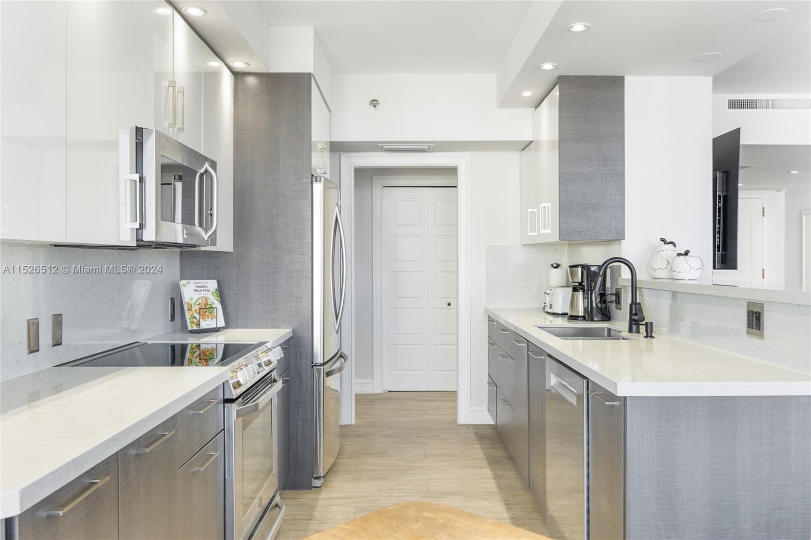 20191 Country Club Dr, Aventura, FL, 33180 United States, 2 Bedrooms Bedrooms, ,2 BathroomsBathrooms,Residential,For Sale,Country Club Dr,A11526512