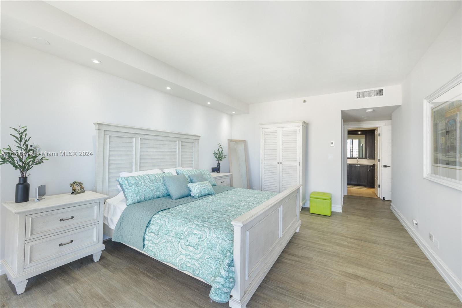 20191 Country Club Dr, Aventura, FL, 33180 United States, 2 Bedrooms Bedrooms, ,2 BathroomsBathrooms,Residential,For Sale,Country Club Dr,A11526512
