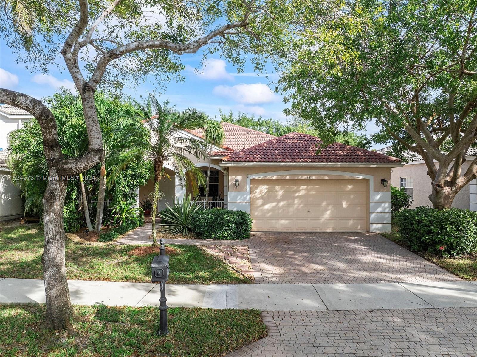 4319 Fox Hollow, Weston, FL, 33331 United States, 4 Bedrooms Bedrooms, ,2 BathroomsBathrooms,Residential,For Sale,Fox Hollow,A11524973