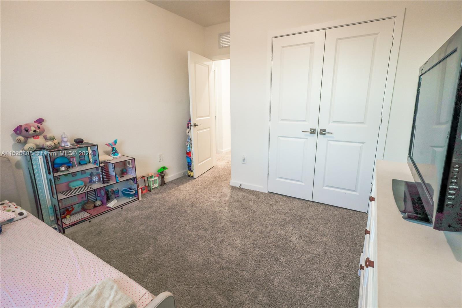 923 SE 19th St, Homestead, Florida 33034, 3 Bedrooms Bedrooms, ,2 BathroomsBathrooms,Residential,For Sale,923 SE 19th St,A11525885