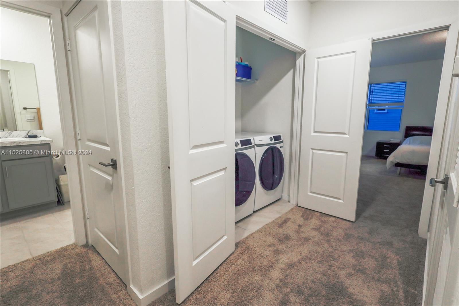 923 SE 19th St, Homestead, Florida 33034, 3 Bedrooms Bedrooms, ,2 BathroomsBathrooms,Residential,For Sale,923 SE 19th St,A11525885