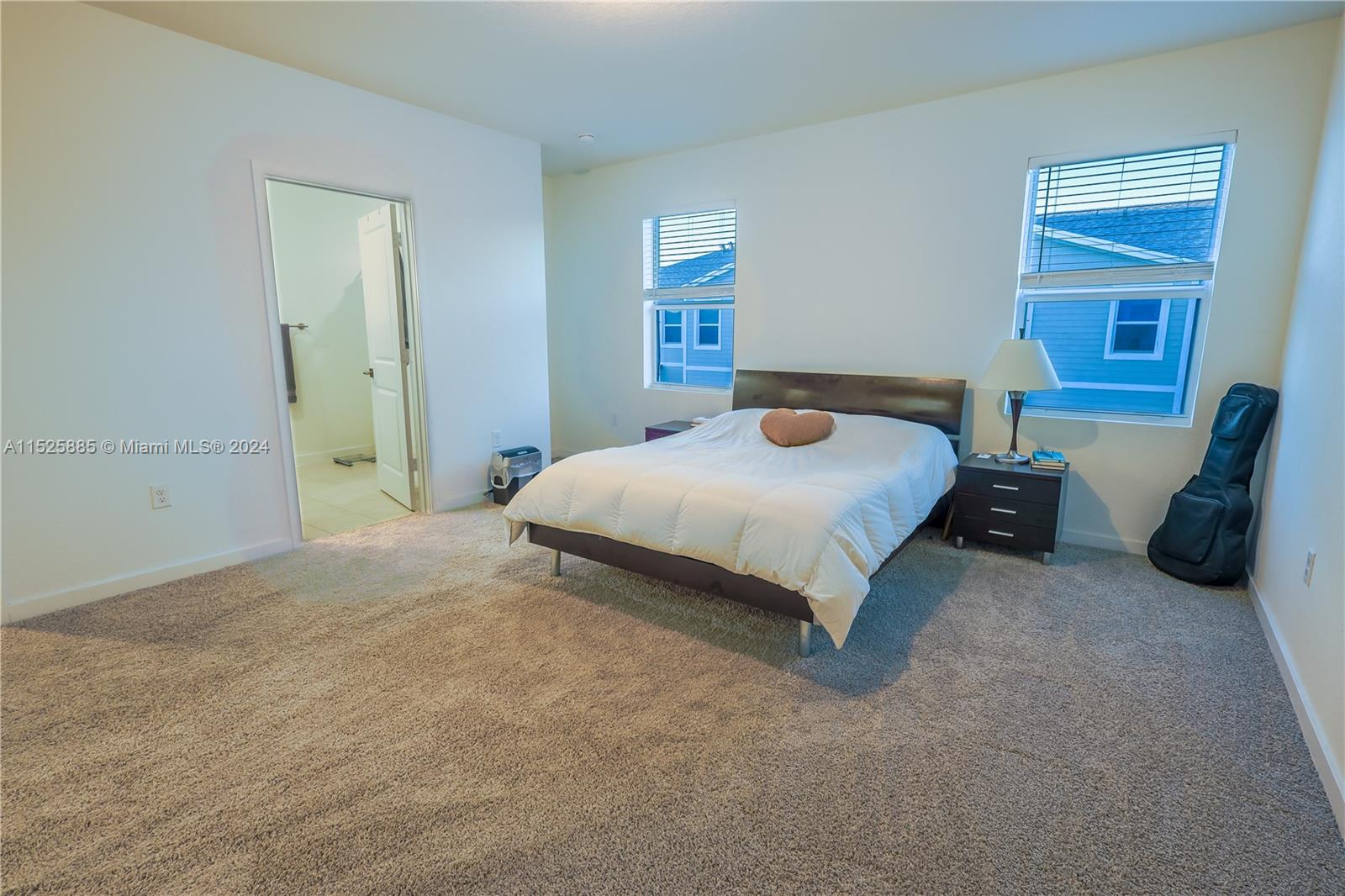 923 SE 19th St, Homestead, Florida 33034, 3 Bedrooms Bedrooms, ,2 BathroomsBathrooms,Residential,For Sale,923 SE 19th St,A11525885