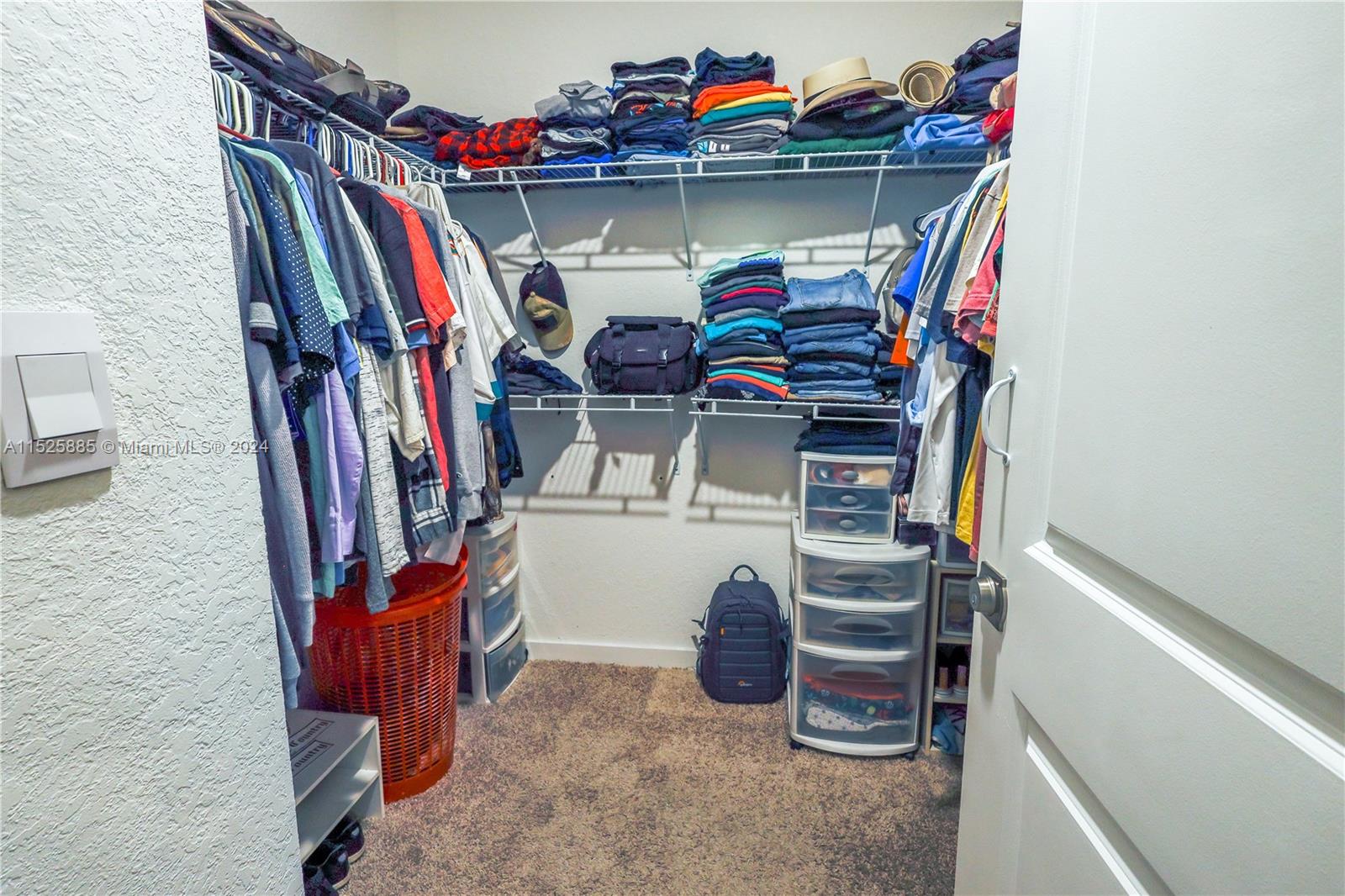 923 SE 19th St, Homestead, Florida 33034, 3 Bedrooms Bedrooms, ,2 BathroomsBathrooms,Residential,For Sale,923 SE 19th St,A11525885