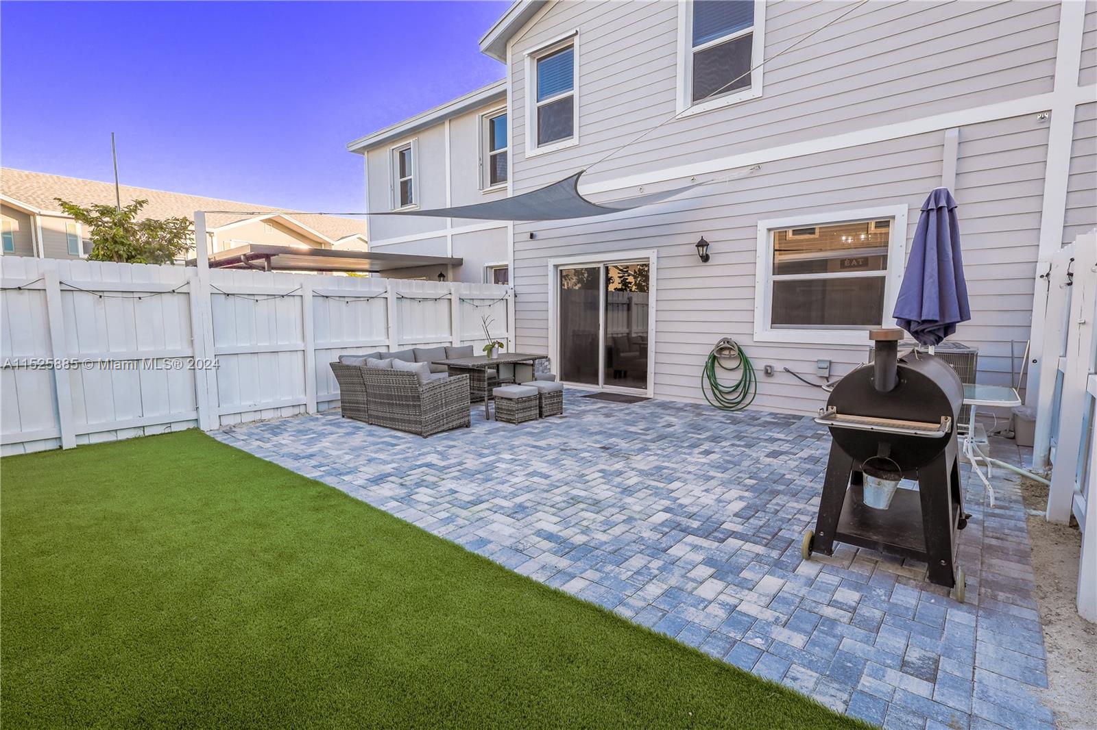 923 SE 19th St, Homestead, Florida 33034, 3 Bedrooms Bedrooms, ,2 BathroomsBathrooms,Residential,For Sale,923 SE 19th St,A11525885