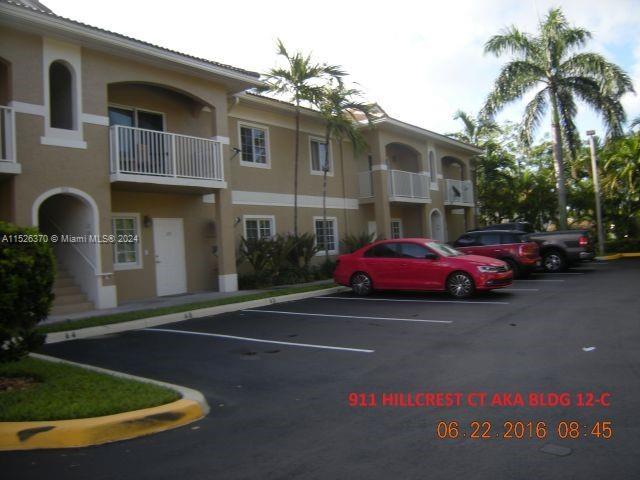 4902 Washington St 7, Hollywood, Florida 33021, 2 Bedrooms Bedrooms, ,2 BathroomsBathrooms,Residentiallease,For Rent,4902 Washington St 7,A11526370