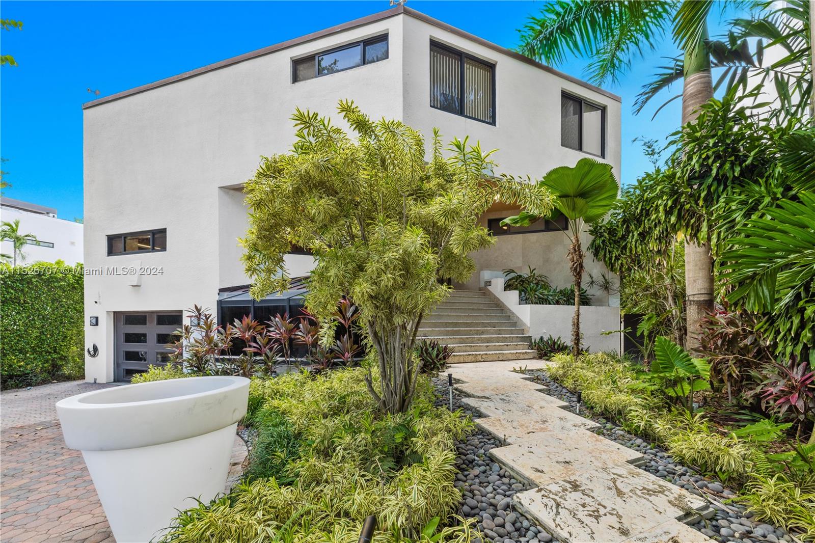 279 Hibiscus Dr, Miami Beach, FL, 33139 United States, 5 Bedrooms Bedrooms, ,5 BathroomsBathrooms,Residential,For Sale,Hibiscus Dr,A11526707