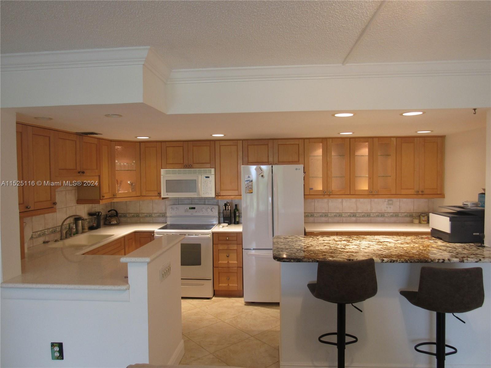 Fort Lauderdale, Florida 33315, 2 Bedrooms Bedrooms, ,2 BathroomsBathrooms,Residentiallease,For Rent,A11525116