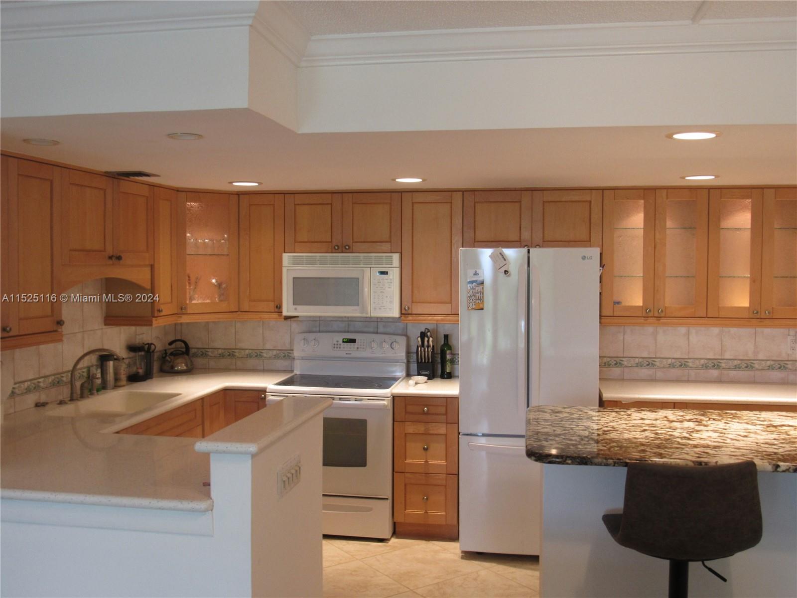 Fort Lauderdale, Florida 33315, 2 Bedrooms Bedrooms, ,2 BathroomsBathrooms,Residentiallease,For Rent,A11525116