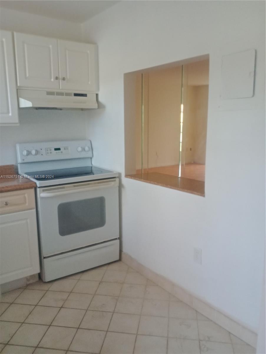 8350 Sunrise Lakes Blvd, Sunrise, FL, 33322 United States, 1 Bedroom Bedrooms, ,1 BathroomBathrooms,Residential,For Sale,Sunrise Lakes Blvd,A11526751