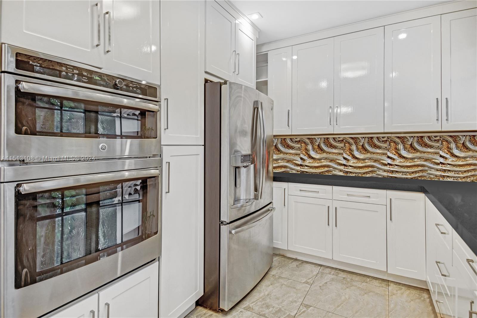 914 Madrid St, Coral Gables, Florida 33134, 3 Bedrooms Bedrooms, ,3 BathroomsBathrooms,Residential,For Sale,914 Madrid St,A11513108