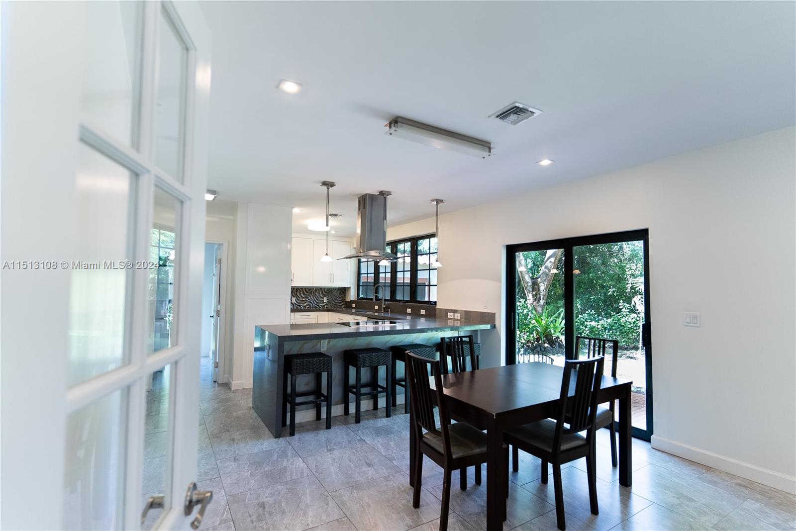 914 Madrid St, Coral Gables, Florida 33134, 3 Bedrooms Bedrooms, ,3 BathroomsBathrooms,Residential,For Sale,914 Madrid St,A11513108