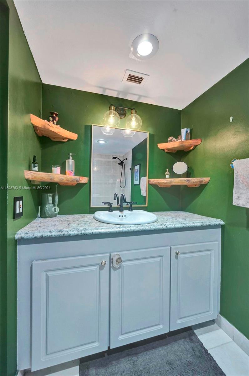 601 Three Islands Blvd 102, Hallandale Beach, Florida 33009, 3 Bedrooms Bedrooms, ,2 BathroomsBathrooms,Residential,For Sale,601 Three Islands Blvd 102,A11526763