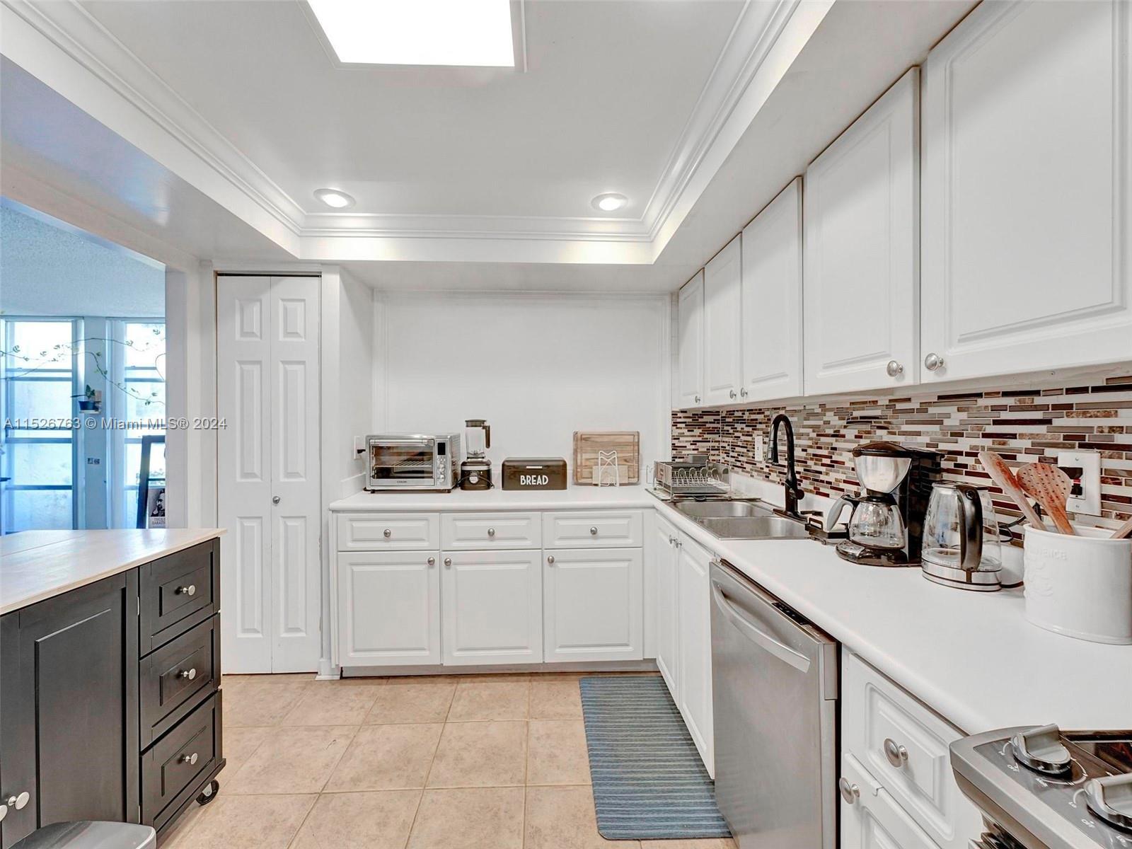 601 Three Islands Blvd 102, Hallandale Beach, Florida 33009, 3 Bedrooms Bedrooms, ,2 BathroomsBathrooms,Residential,For Sale,601 Three Islands Blvd 102,A11526763