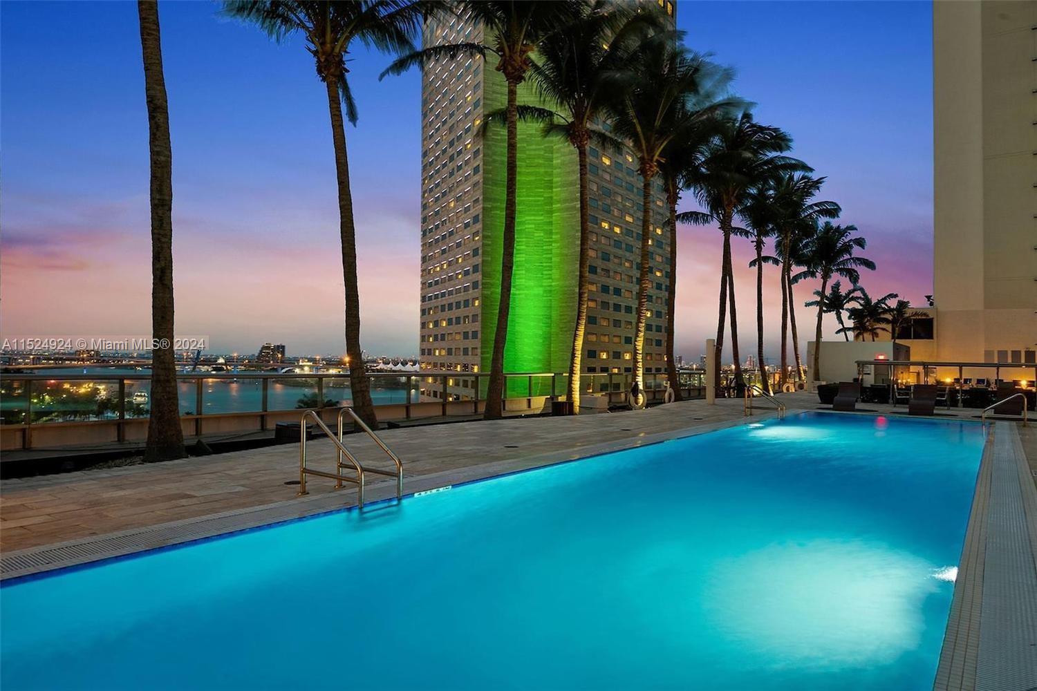 335 S Biscayne Blvd 1702, Miami, Florida 33131, 1 Bedroom Bedrooms, ,1 BathroomBathrooms,Residential,For Sale,335 S Biscayne Blvd 1702,A11524924