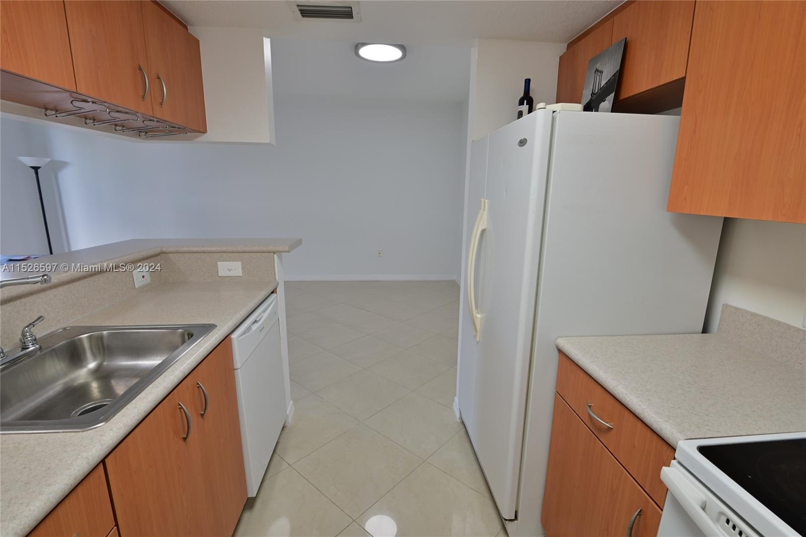 816 NW 11th St 303, Miami, Florida 33136, 1 Bedroom Bedrooms, ,1 BathroomBathrooms,Residential,For Sale,816 NW 11th St 303,A11526597