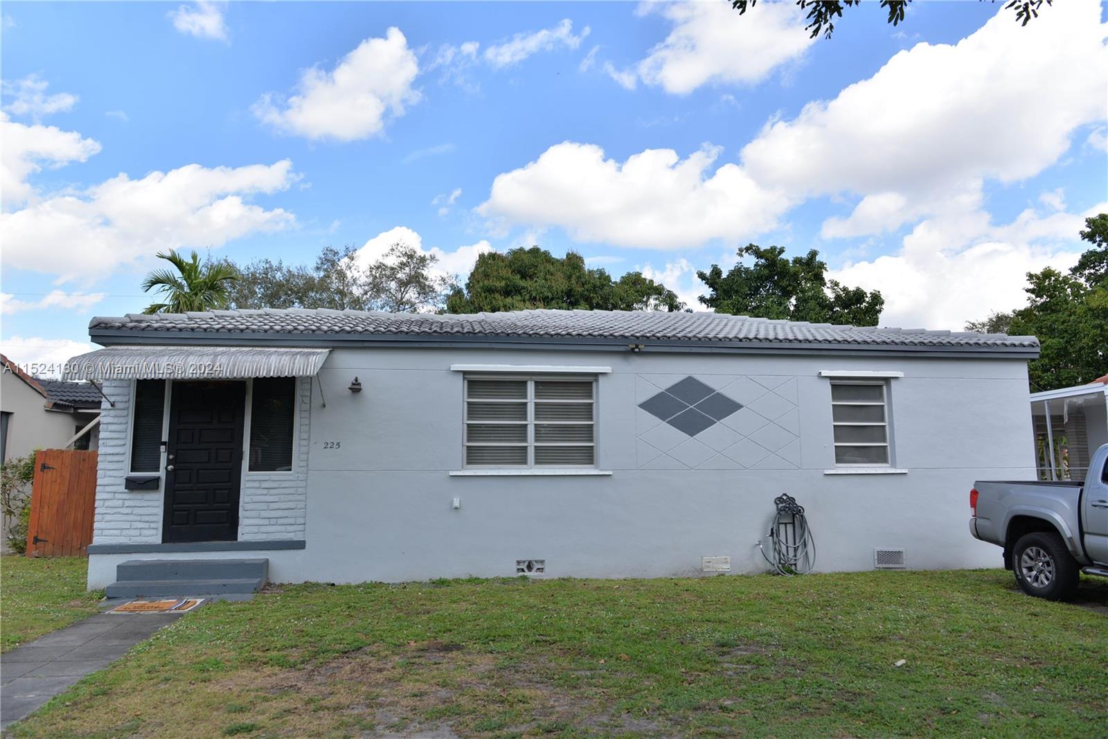 225  Lafayette Dr  For Sale A11524130, FL