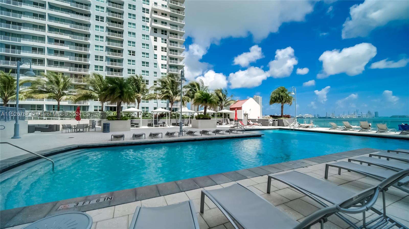 1155 Brickell Bay Dr 805, Miami, Florida 33131, 1 Bedroom Bedrooms, ,1 BathroomBathrooms,Residentiallease,For Rent,1155 Brickell Bay Dr 805,A11526787