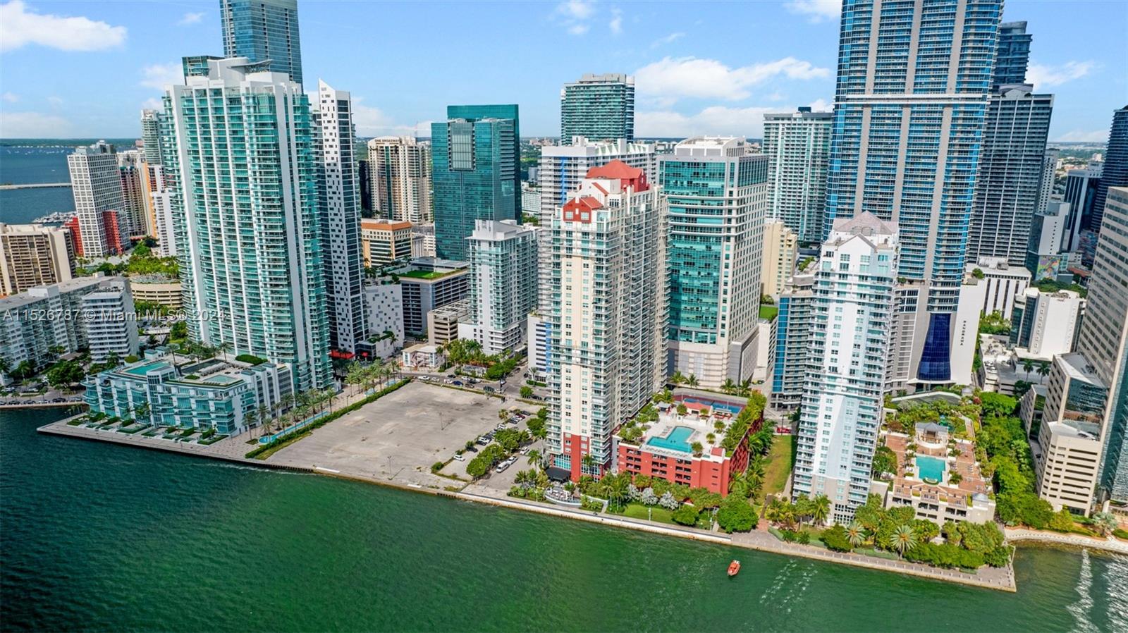 1155 Brickell Bay Dr 805, Miami, Florida 33131, 1 Bedroom Bedrooms, ,1 BathroomBathrooms,Residentiallease,For Rent,1155 Brickell Bay Dr 805,A11526787