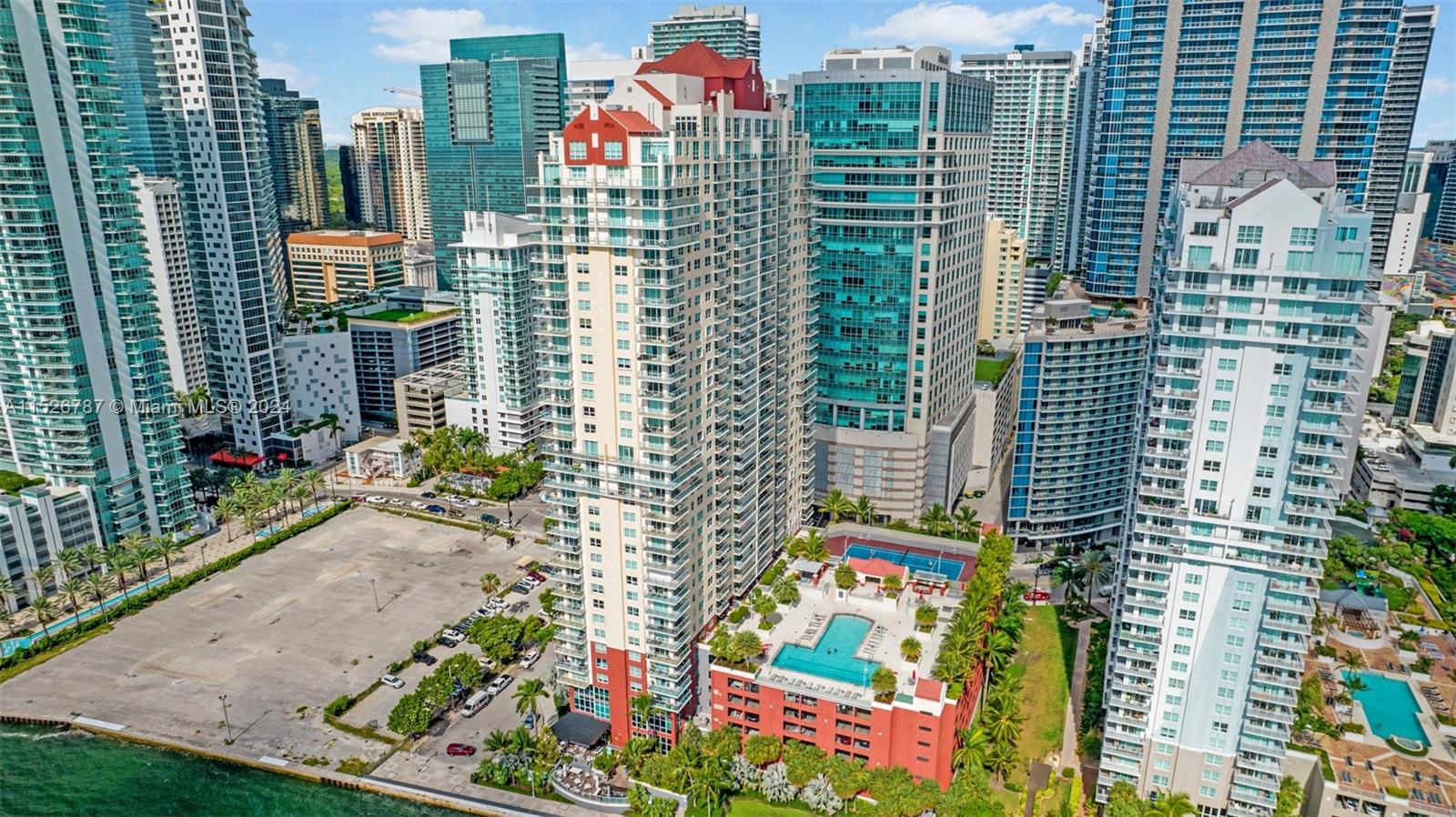 1155 Brickell Bay Dr 805, Miami, Florida 33131, 1 Bedroom Bedrooms, ,1 BathroomBathrooms,Residentiallease,For Rent,1155 Brickell Bay Dr 805,A11526787