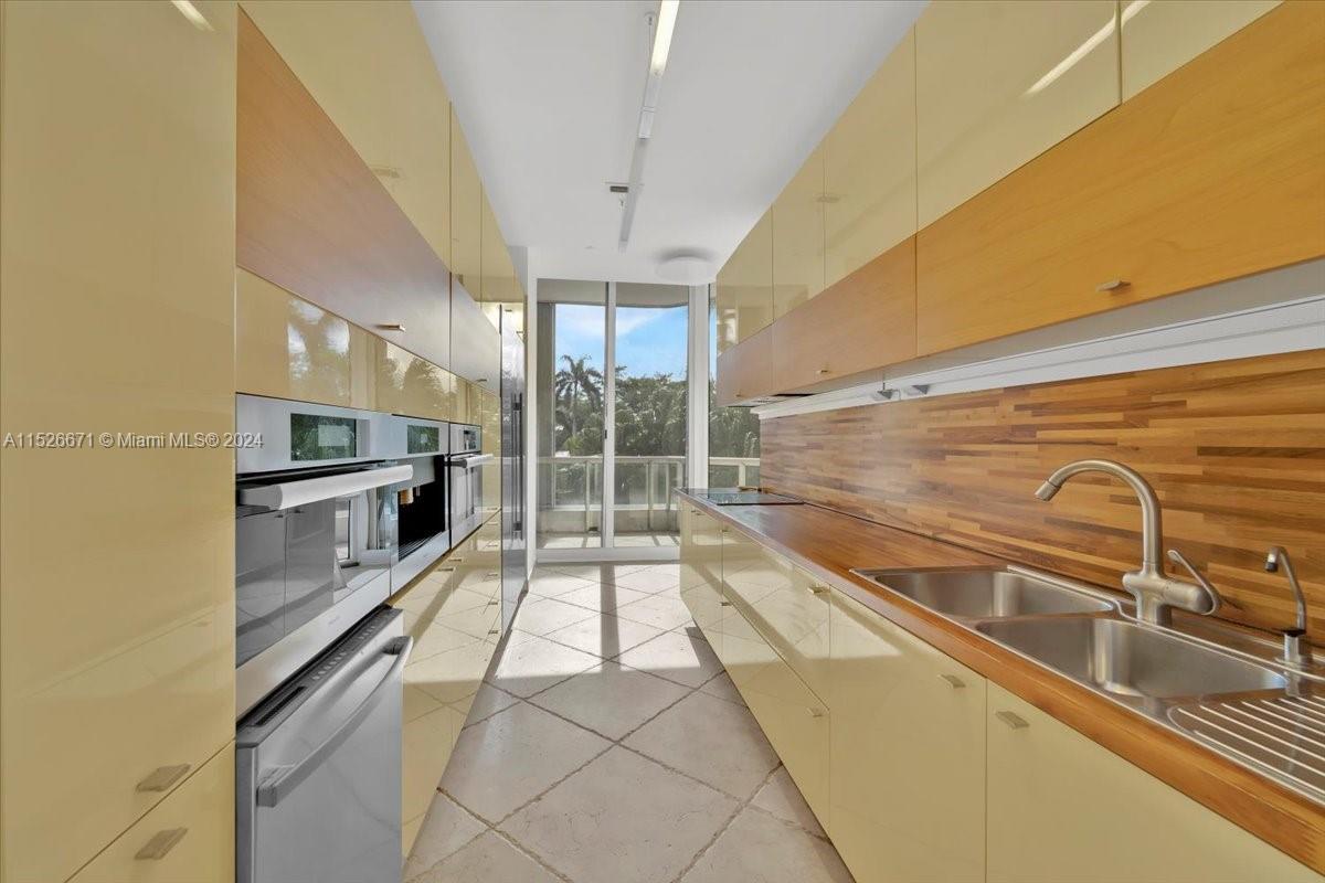 21205 Yacht Club Dr 308, Aventura, Florida 33180, 4 Bedrooms Bedrooms, ,3 BathroomsBathrooms,Residential,For Sale,21205 Yacht Club Dr 308,A11526671