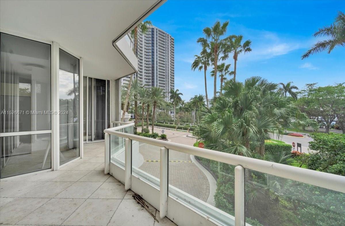 21205 Yacht Club Dr, Aventura, FL, 33180 United States, 4 Bedrooms Bedrooms, ,3 BathroomsBathrooms,Residential,For Sale,Yacht Club Dr,A11526671