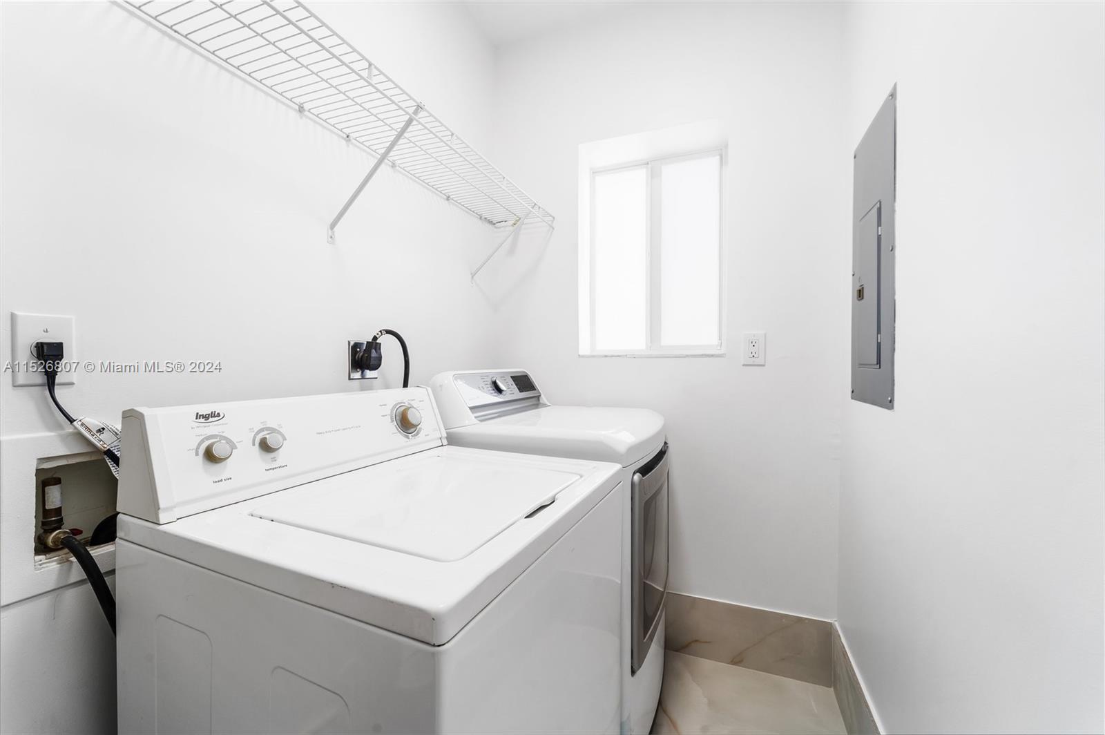2760 SW 14th St, Miami, Florida 33145, 3 Bedrooms Bedrooms, ,2 BathroomsBathrooms,Residentiallease,For Rent,2760 SW 14th St,A11526807