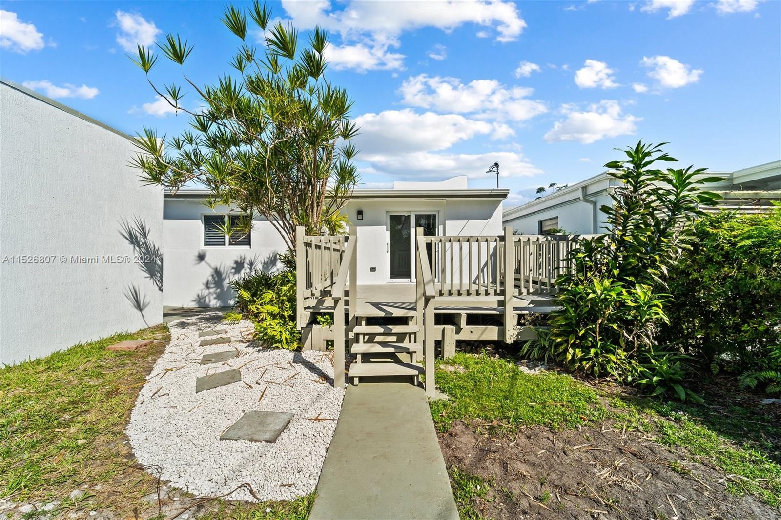2760 SW 14th St, Miami, Florida 33145, 3 Bedrooms Bedrooms, ,2 BathroomsBathrooms,Residentiallease,For Rent,2760 SW 14th St,A11526807