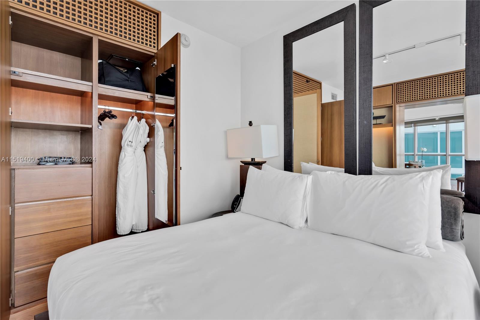 101 20th St 3806, Miami Beach, Florida 33139, 2 Bedrooms Bedrooms, ,2 BathroomsBathrooms,Residential,For Sale,101 20th St 3806,A11519400
