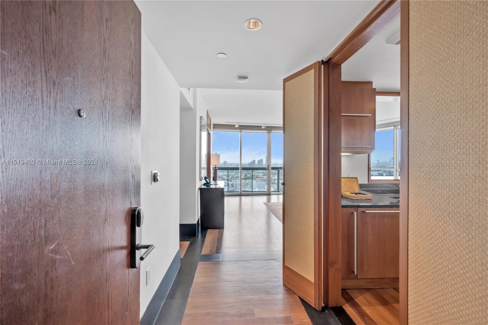 101 20th St 3806, Miami Beach, Florida 33139, 2 Bedrooms Bedrooms, ,2 BathroomsBathrooms,Residential,For Sale,101 20th St 3806,A11519400