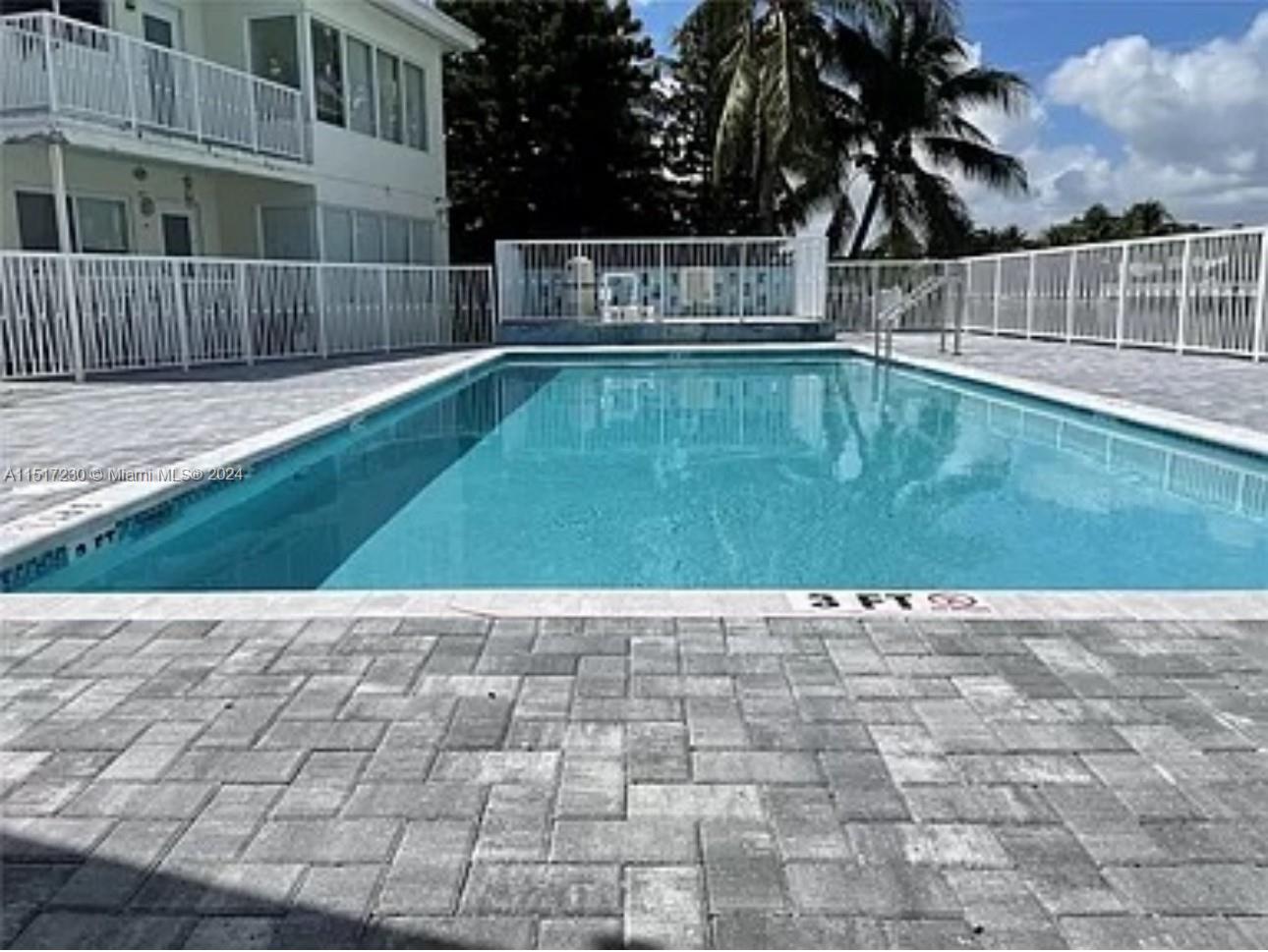 1225 Marseille Dr 18, Miami Beach, Florida 33141, 1 Bedroom Bedrooms, ,1 BathroomBathrooms,Residential,For Sale,1225 Marseille Dr 18,A11517230