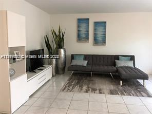 1225 Marseille Dr 18, Miami Beach, Florida 33141, 1 Bedroom Bedrooms, ,1 BathroomBathrooms,Residential,For Sale,1225 Marseille Dr 18,A11517230