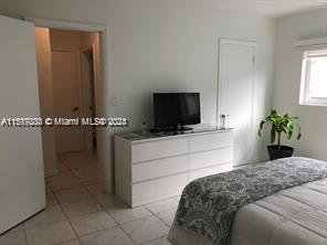 1225 Marseille Dr 18, Miami Beach, Florida 33141, 1 Bedroom Bedrooms, ,1 BathroomBathrooms,Residential,For Sale,1225 Marseille Dr 18,A11517230
