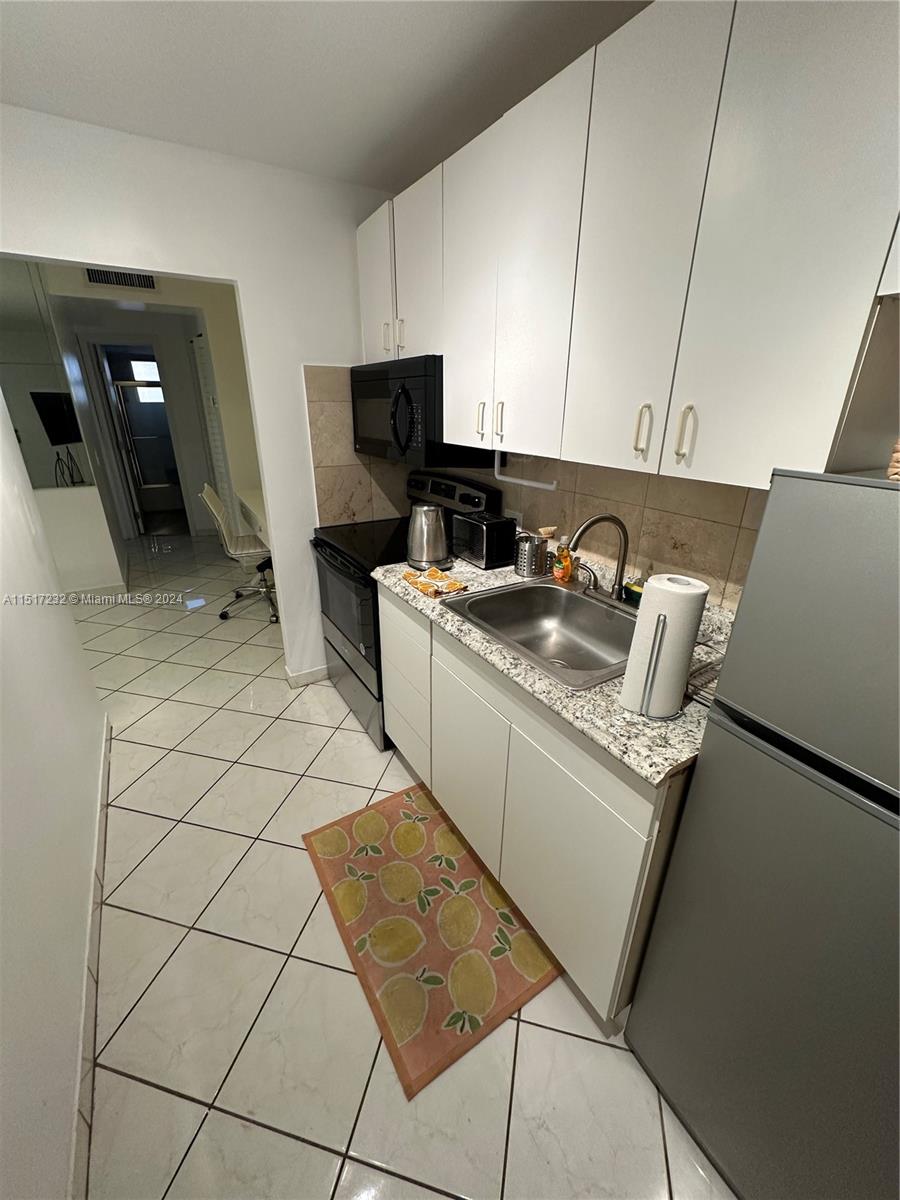 7904 West Dr 407, North Bay Village, Florida 33141, 1 Bedroom Bedrooms, ,1 BathroomBathrooms,Residential,For Sale,7904 West Dr 407,A11517232