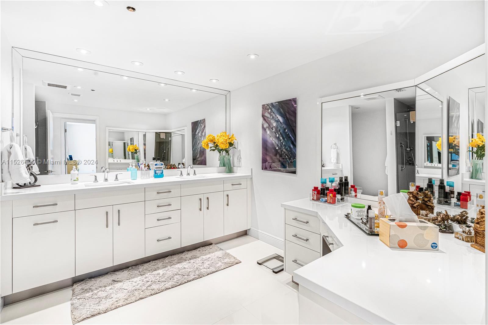 19707 Turnberry Way, Aventura, FL, 33180 United States, 3 Bedrooms Bedrooms, ,2 BathroomsBathrooms,Residential,For Sale,Turnberry Way,A11526465