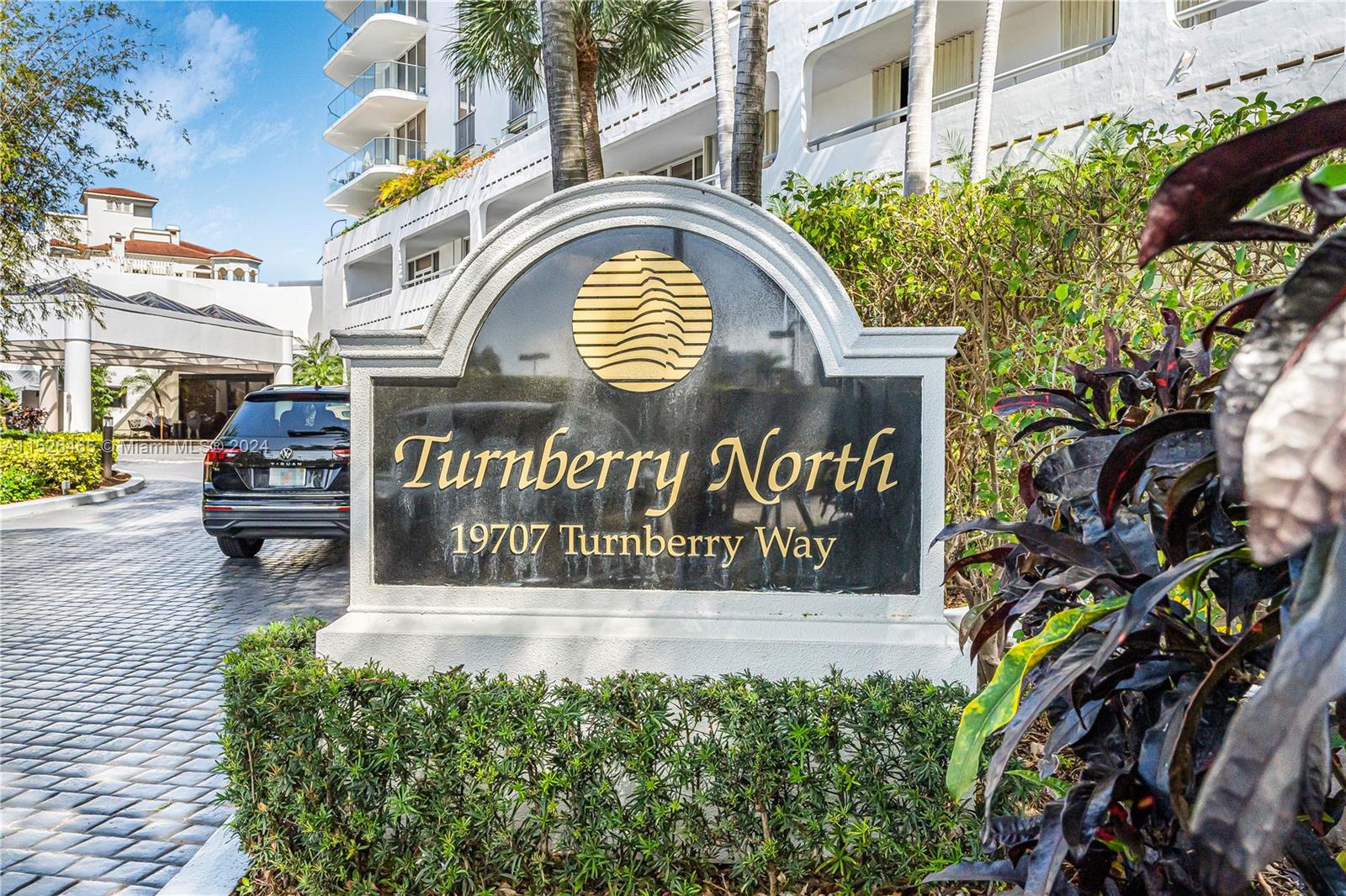 19707 Turnberry Way, Aventura, FL, 33180 United States, 3 Bedrooms Bedrooms, ,2 BathroomsBathrooms,Residential,For Sale,Turnberry Way,A11526465