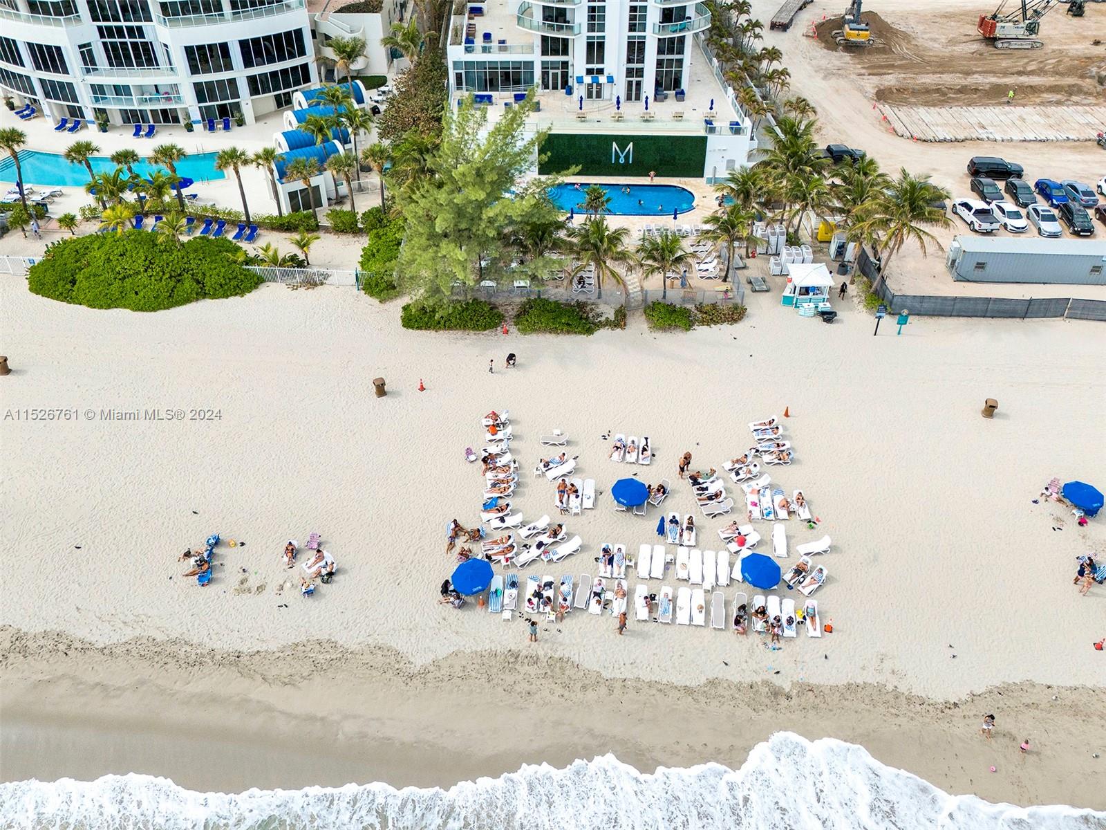 Beach service at Marenas.