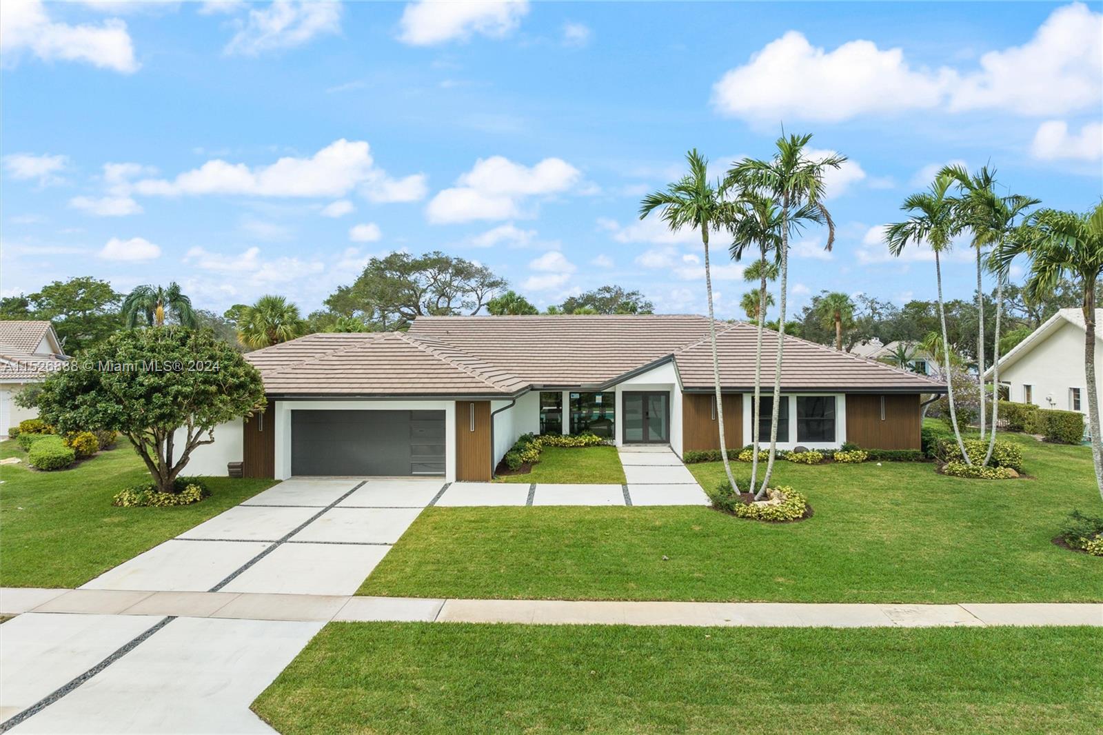 16675  Sweet Bay Dr  For Sale A11526888, FL