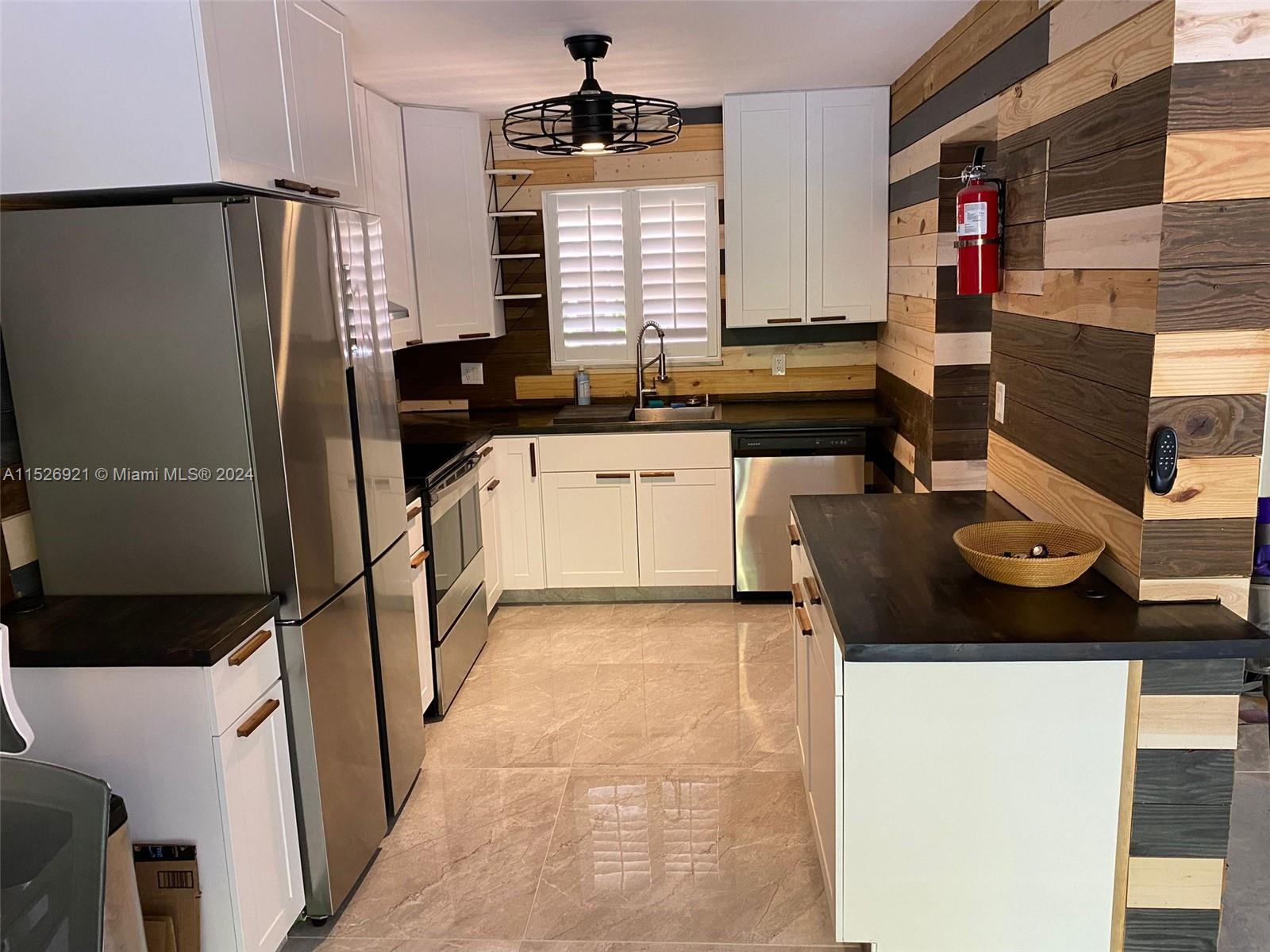 630 Tennis Club Dr, Fort Lauderdale, FL, 33311 United States, 2 Bedrooms Bedrooms, ,2 BathroomsBathrooms,Residential,For Sale,Tennis Club Dr,A11526921