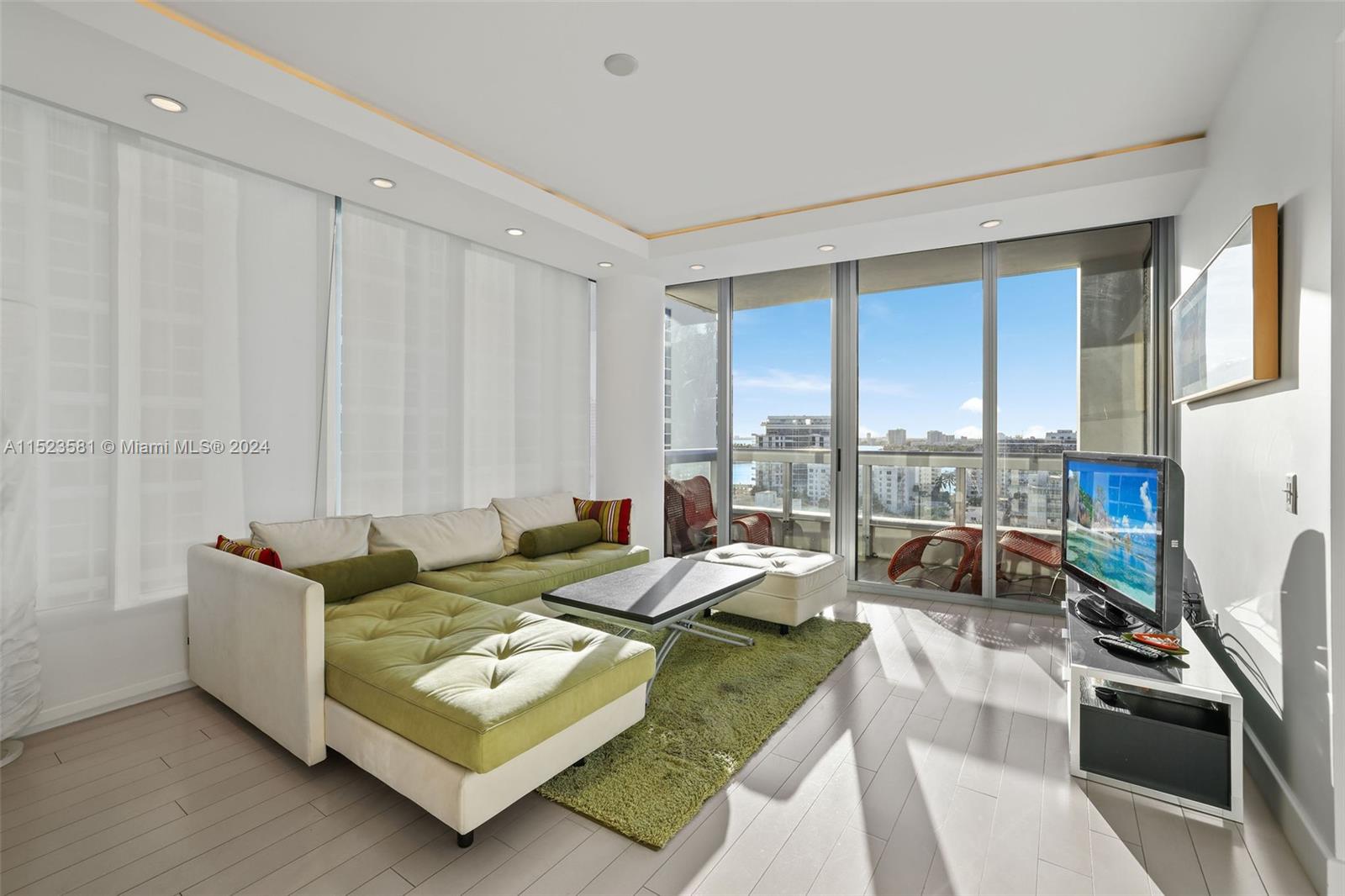 6899 Collins Ave 1209, Miami Beach, Florida 33141, 1 Bedroom Bedrooms, ,1 BathroomBathrooms,Residential,For Sale,6899 Collins Ave 1209,A11523581