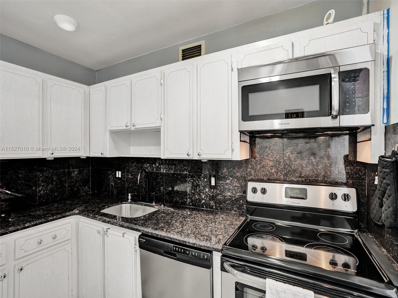 8220 SW 24th St 4304, North Lauderdale, Florida 33068, 2 Bedrooms Bedrooms, ,2 BathroomsBathrooms,Residential,For Sale,8220 SW 24th St 4304,A11527010