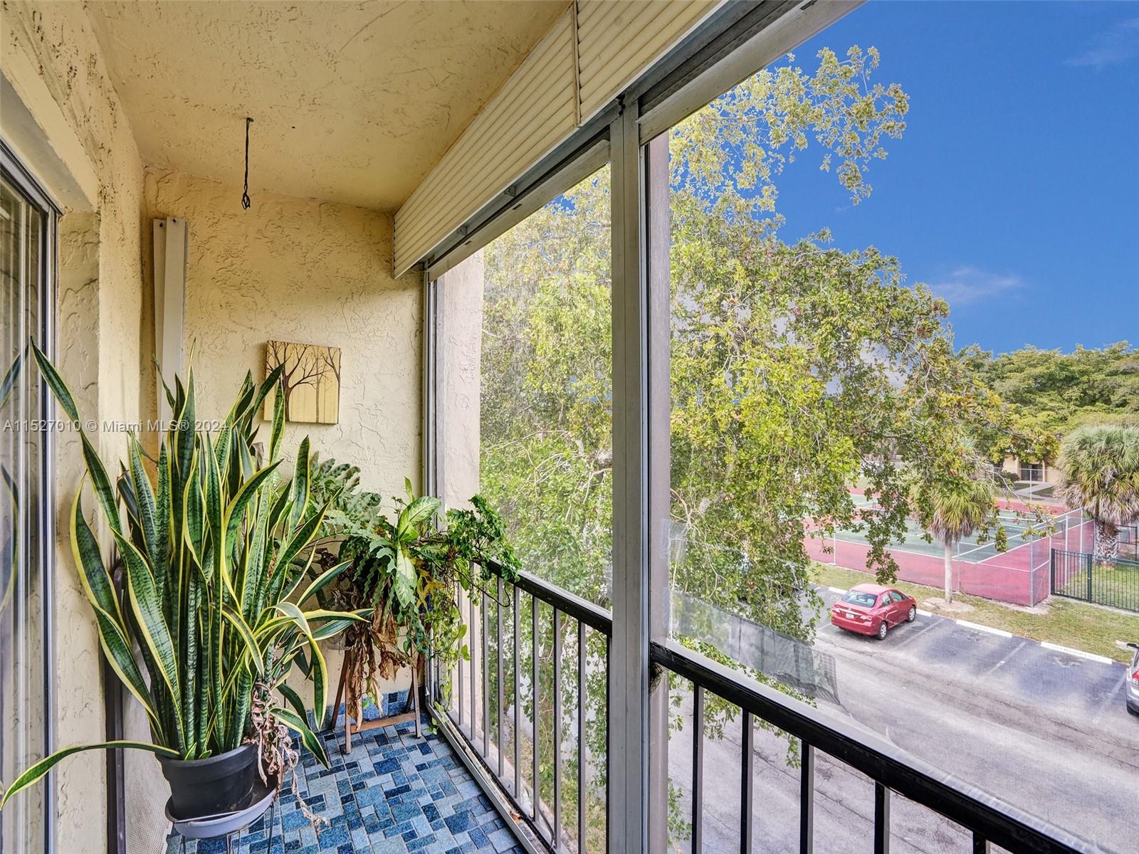 8220 SW 24th St 4304, North Lauderdale, Florida 33068, 2 Bedrooms Bedrooms, ,2 BathroomsBathrooms,Residential,For Sale,8220 SW 24th St 4304,A11527010