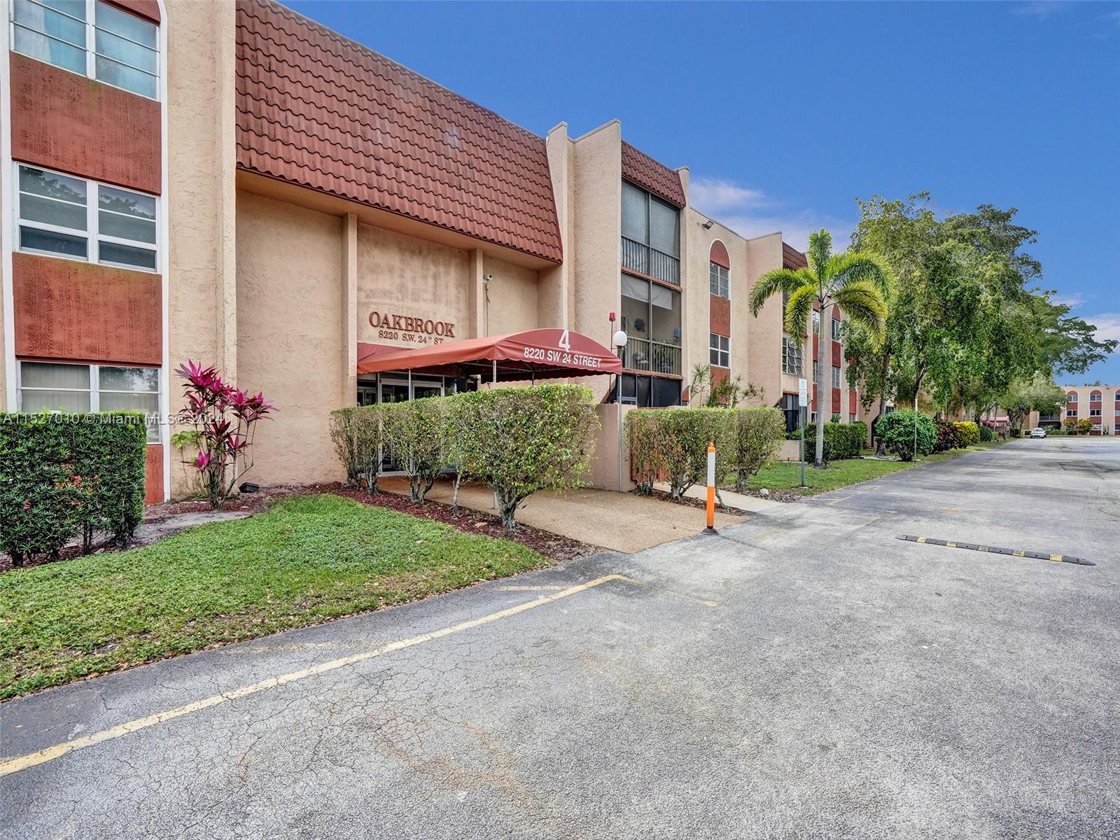8220 SW 24th St 4304, North Lauderdale, Florida 33068, 2 Bedrooms Bedrooms, ,2 BathroomsBathrooms,Residential,For Sale,8220 SW 24th St 4304,A11527010
