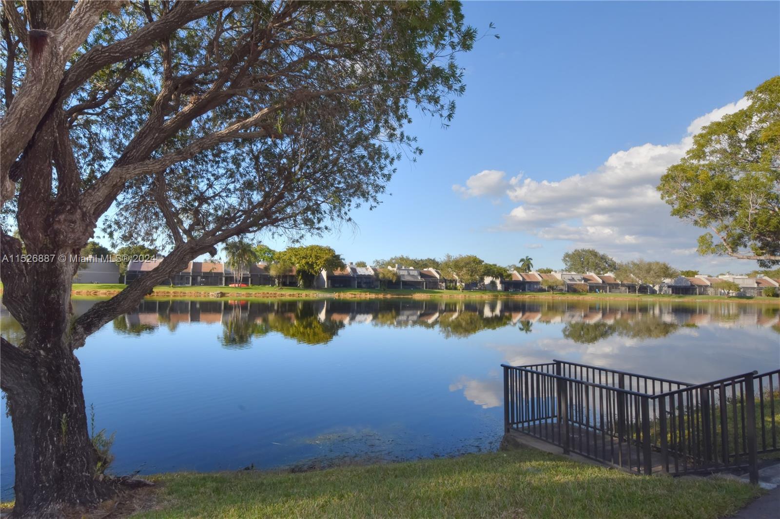 1100 Colony Point Cir, Pembroke Pines, FL, 33026 United States, 2 Bedrooms Bedrooms, ,2 BathroomsBathrooms,Residential,For Sale,Colony Point Cir,A11526887