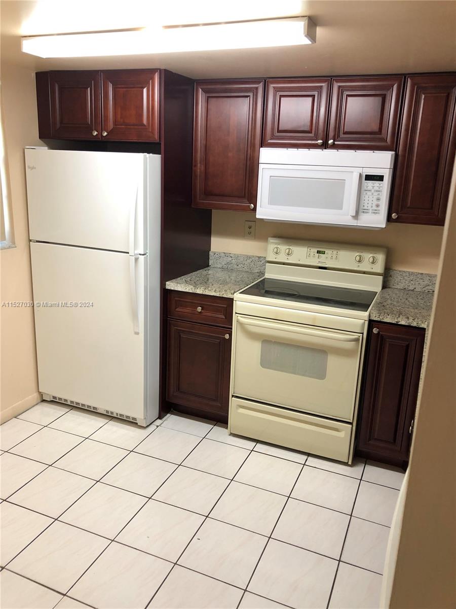 10975 107th St, Miami, FL, 33176 United States, 2 Bedrooms Bedrooms, ,2 BathroomsBathrooms,Residential,For Sale,107th St,A11527030