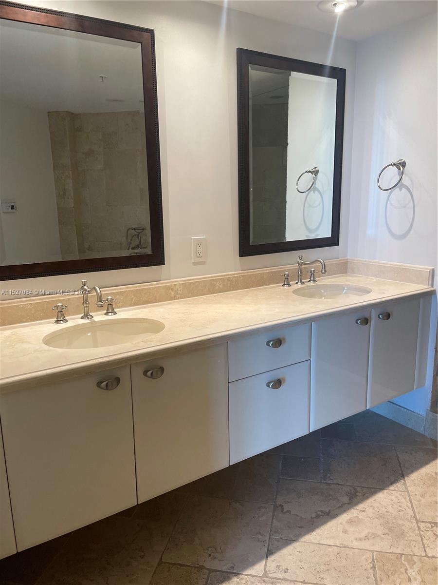 333 Las Olas Way, Fort Lauderdale, FL, 33301 United States, 2 Bedrooms Bedrooms, ,2 BathroomsBathrooms,Residential,For Sale,Las Olas Way,A11527084