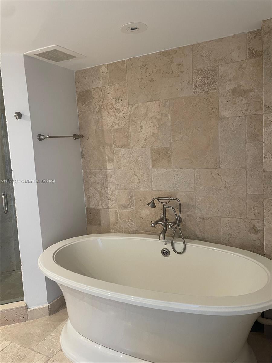 333 Las Olas Way, Fort Lauderdale, FL, 33301 United States, 2 Bedrooms Bedrooms, ,2 BathroomsBathrooms,Residential,For Sale,Las Olas Way,A11527084