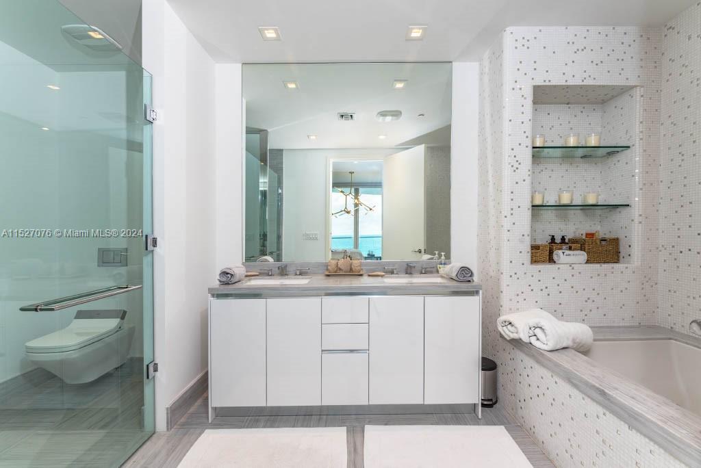 16901 Collins Ave, Sunny Isles Beach, FL, 33160 United States, 1 Bedroom Bedrooms, ,2 BathroomsBathrooms,Residential,For Sale,Collins Ave,A11527076